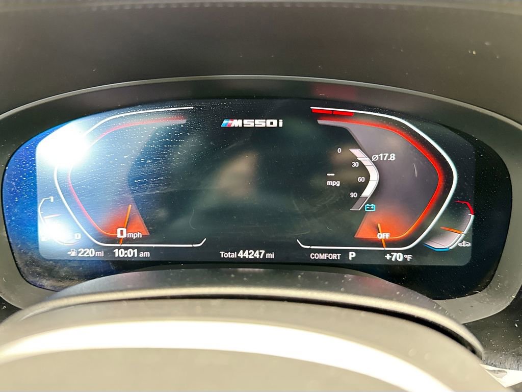 Used 2021 BMW M550i xDrive w/ Premium Package image 33