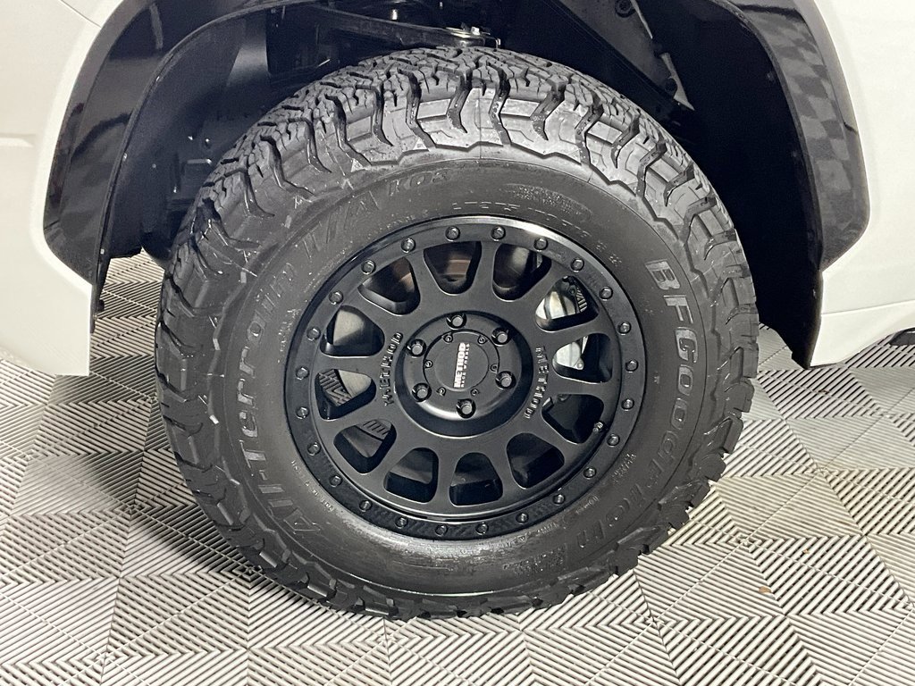 Used 2025 Toyota Tundra Platinum image 28