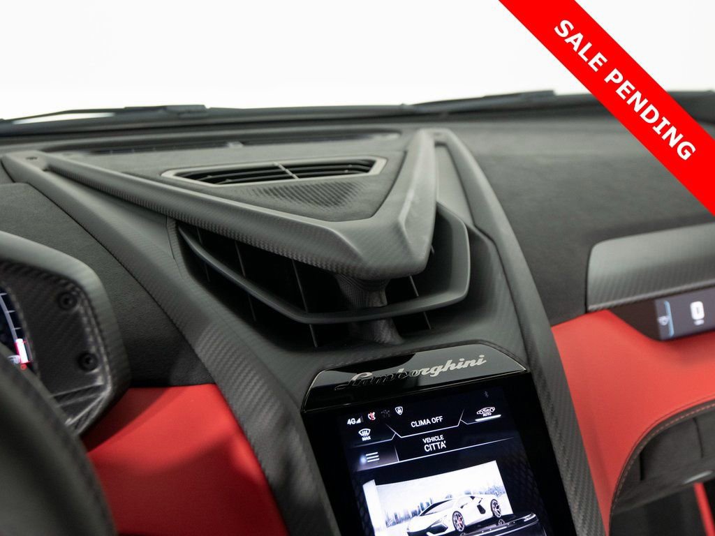 Used 2024 Lamborghini Revuelto image 23