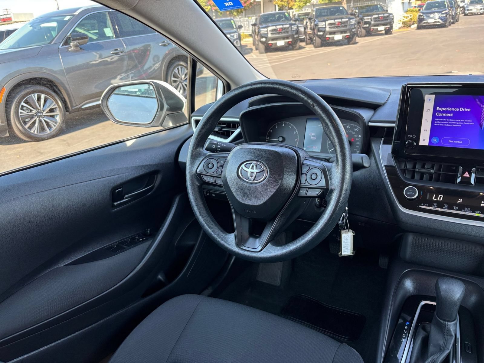 Used 2025 Toyota Corolla LE FWD image 32