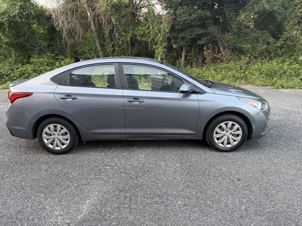 Used 2019 Hyundai Accent SE FWD image 8