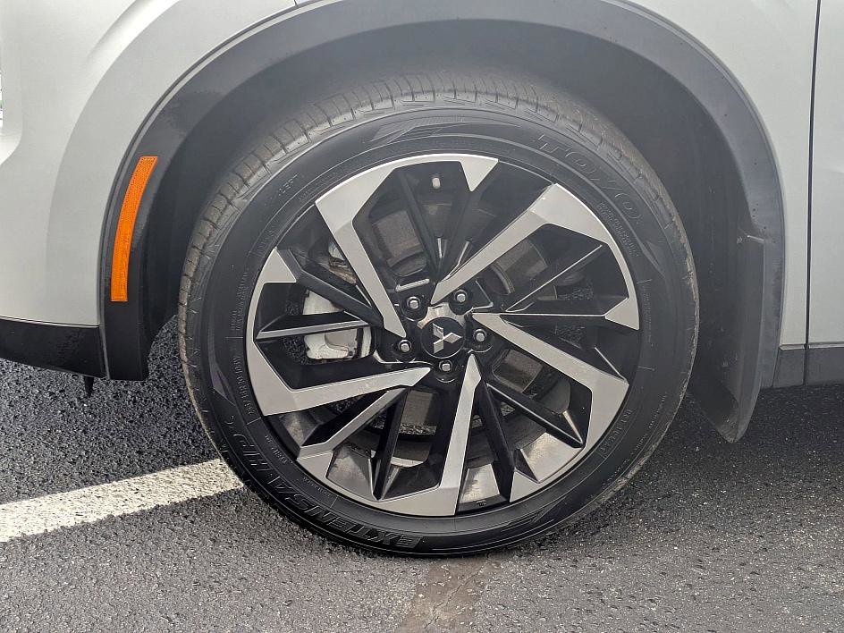 Used 2022 Mitsubishi Outlander ES image 10