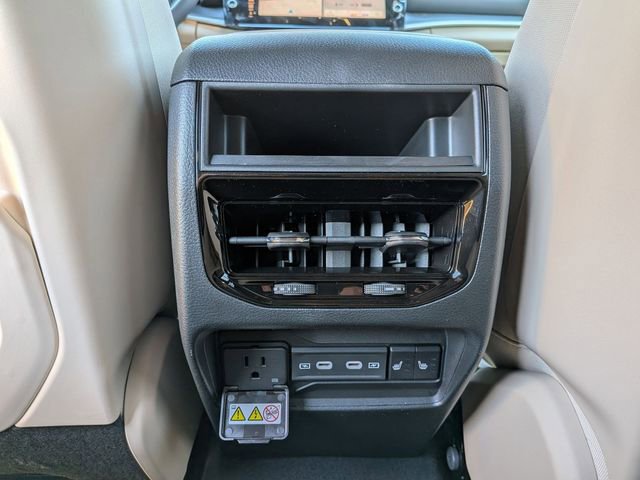 New 2026 Jeep Grand Cherokee Limited image 13