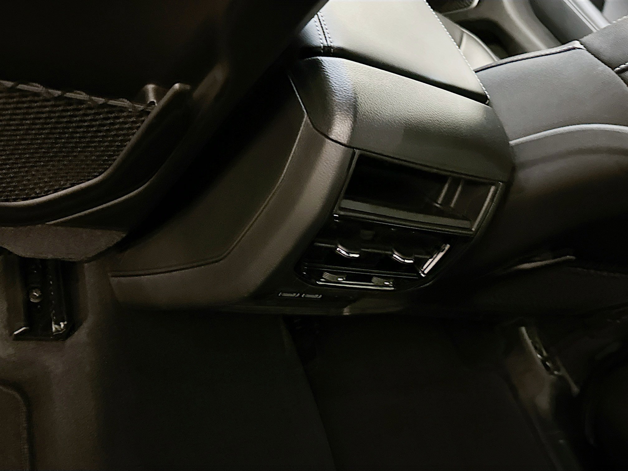 Used 2024 Jeep Grand Cherokee Limited 4xe image 29