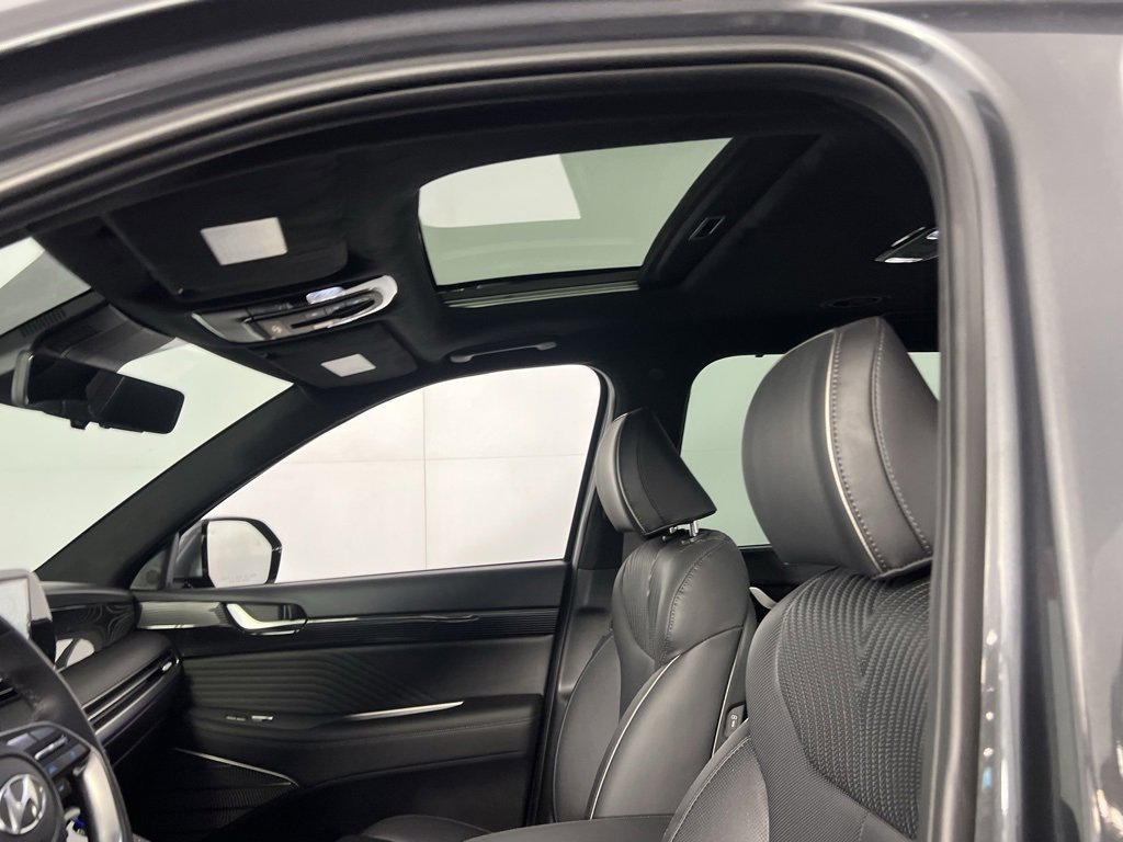 Used 2025 Hyundai Palisade Calligraphy image 25