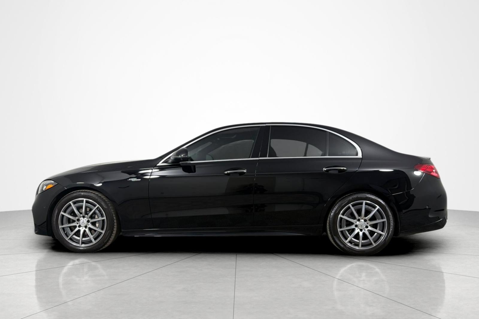 Used 2023 Mercedes-Benz C 43 AMG 4MATIC Sedan image 2