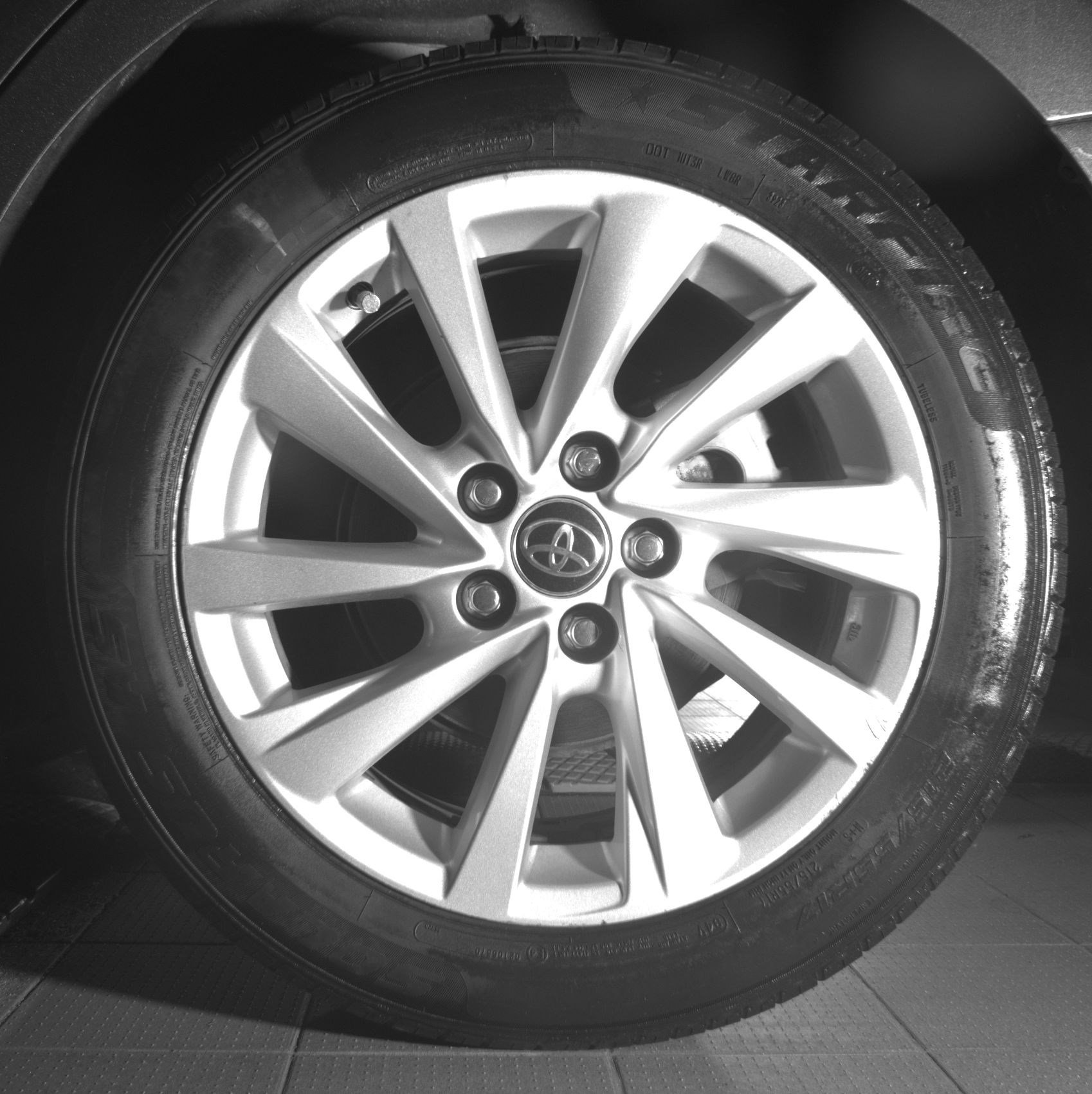 Certified 2021 Toyota Camry LE FWD image 13