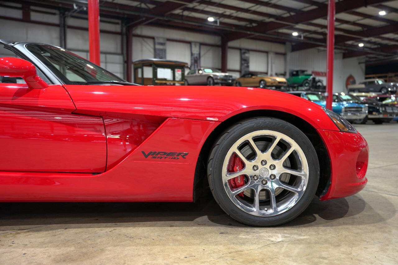 Used 2004 Dodge Viper SRT-10 RWD image 11