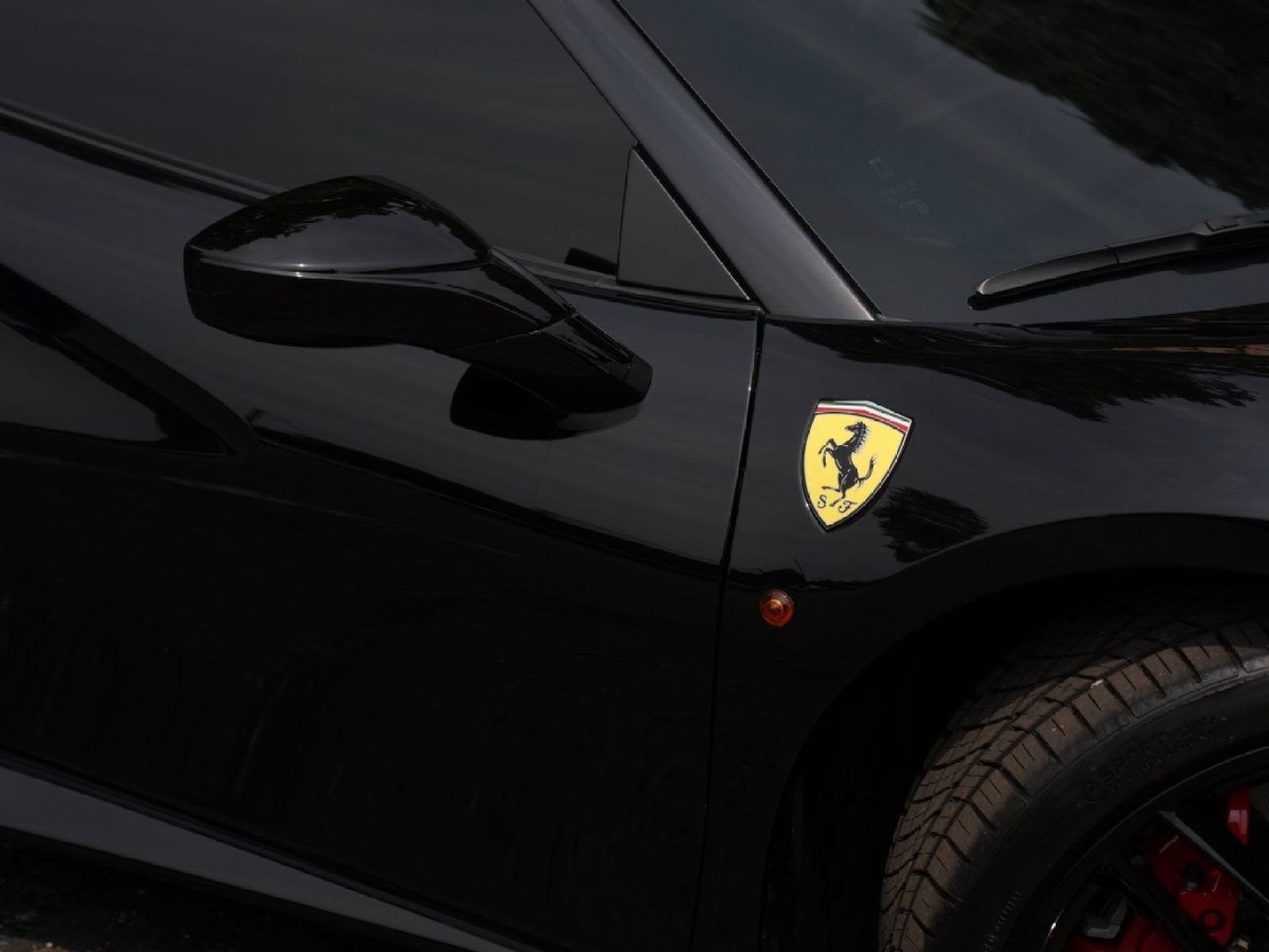 Used 2019 Ferrari 488 Spider RWD image 5