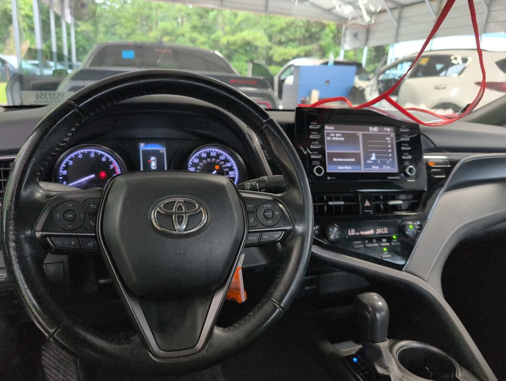 Used 2023 Toyota Camry SE FWD image 12