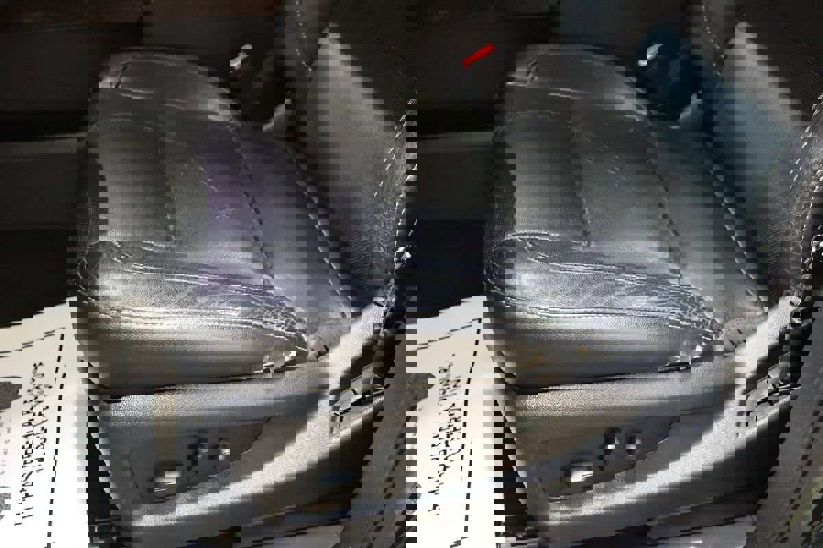 Used 2015 GMC Yukon SLT w/ HD Trailering Package image 38