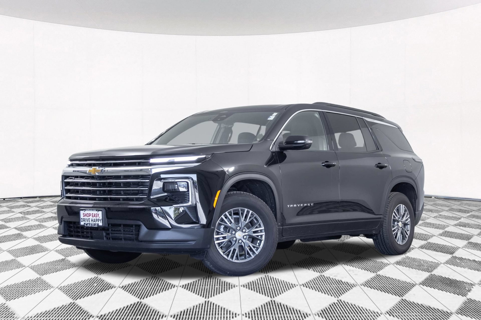Used 2026 Chevrolet Traverse LT FWD image 2