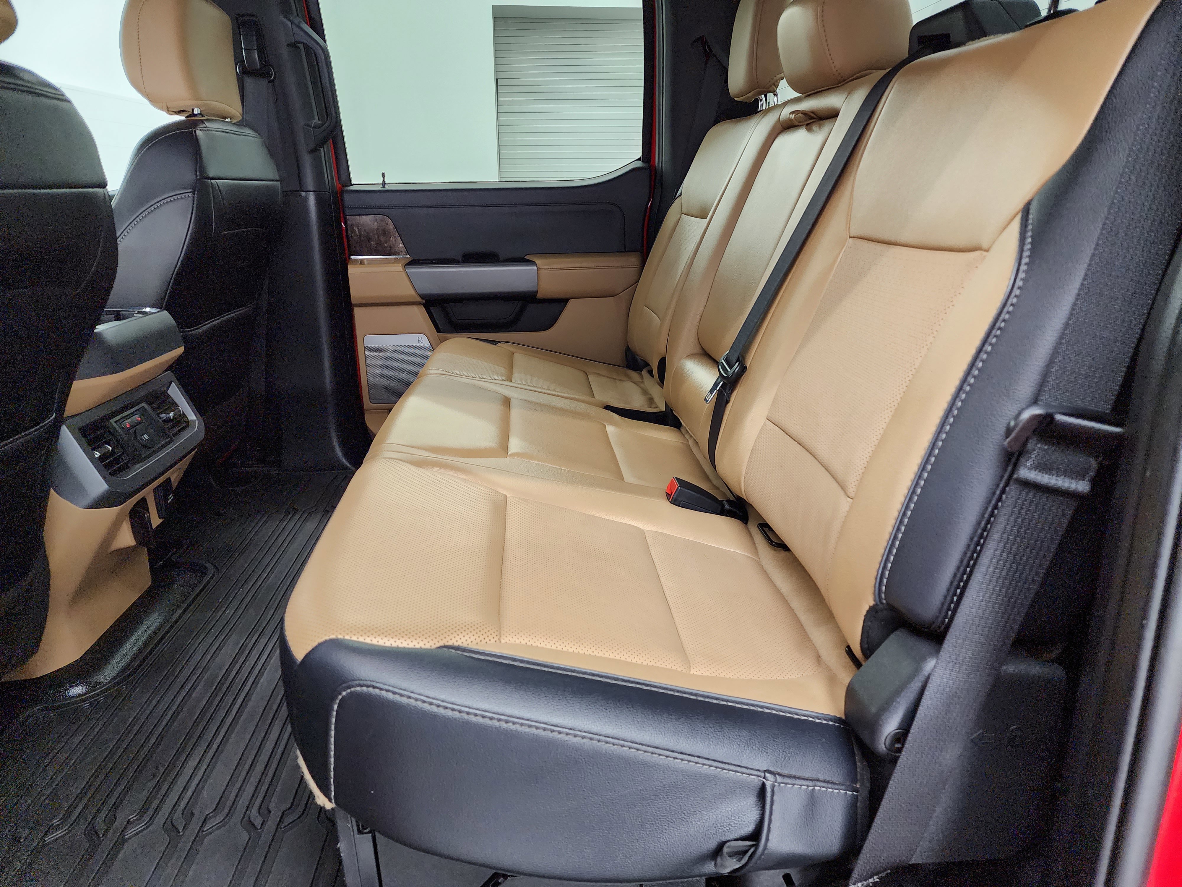 Used 2023 Ford F450 Lariat w/ Lariat Ultimate Package AWD/4WD image 9