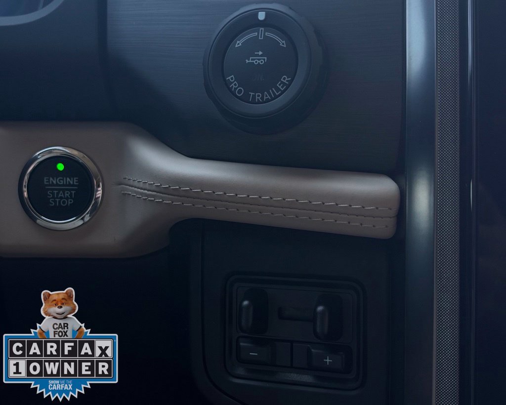 Used 2024 Ford Expedition Platinum RWD image 16