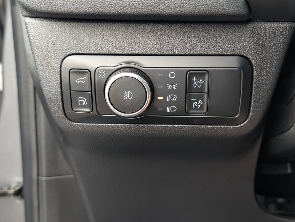 Used 2024 Ford Escape SE FWD image 32