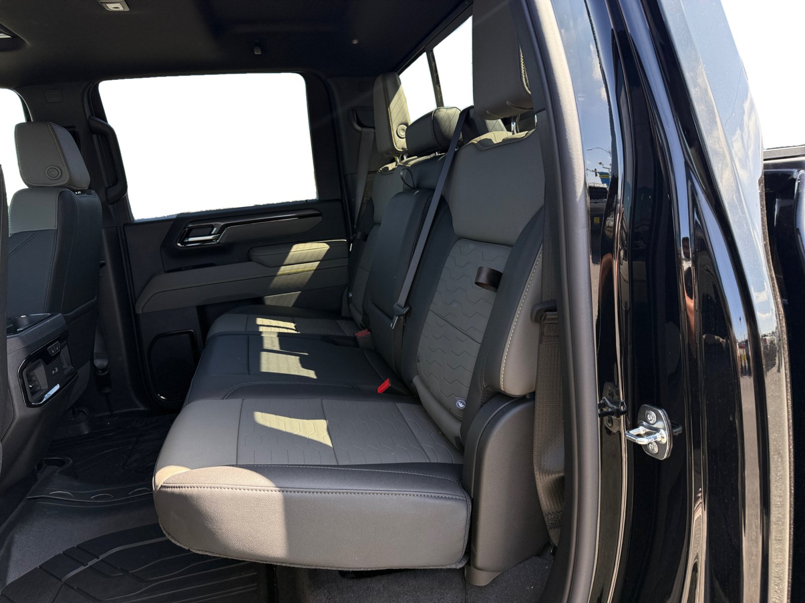New 2026 Chevrolet Silverado 2500 ZR2 AWD/4WD image 16