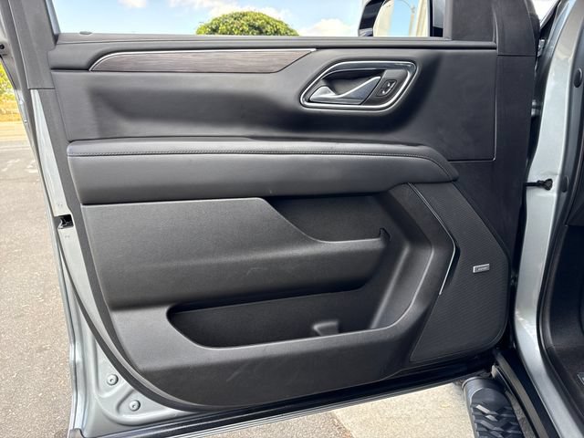 Certified 2023 Chevrolet Suburban Z71 w/ Luxury Package AWD/4WD image 10