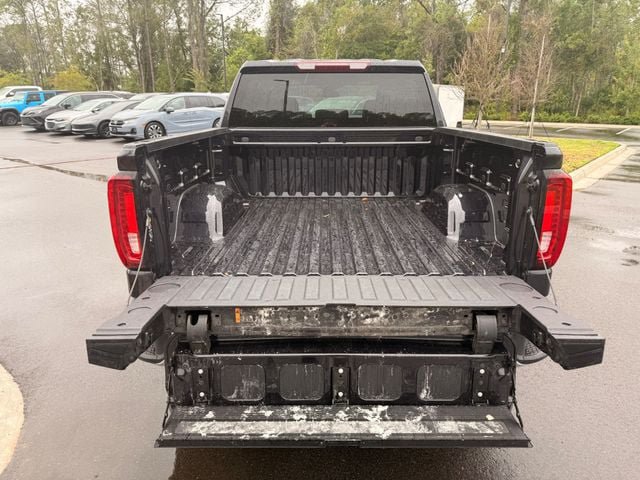 Used 2026 GMC Sierra 1500 SLT AWD/4WD image 22