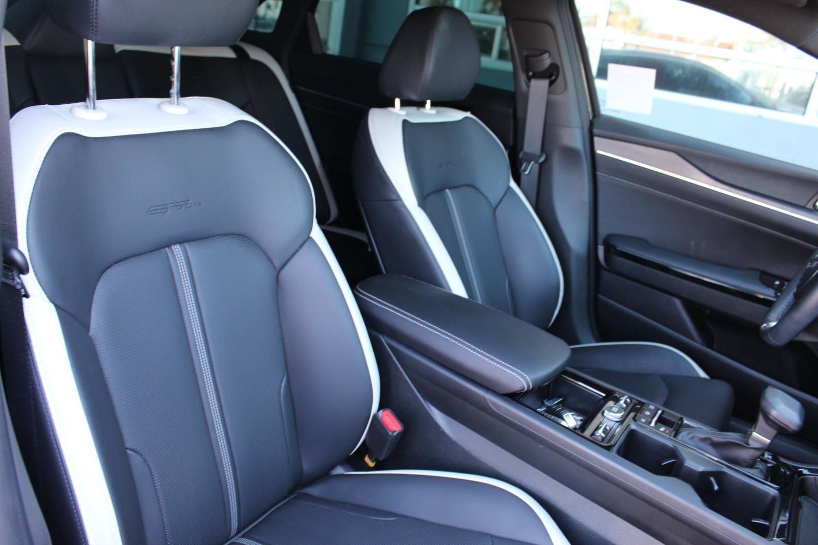 Certified 2025 Kia K5 GT-Line image 16