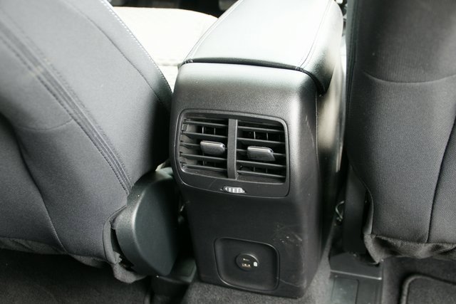 Used 2022 Ford Escape SE w/ Convenience Package image 32