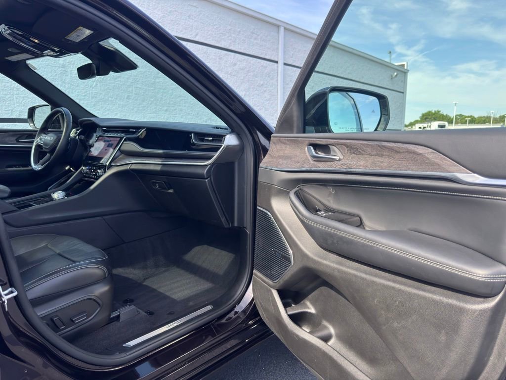 Used 2022 Jeep Grand Cherokee L Overland AWD/4WD image 40