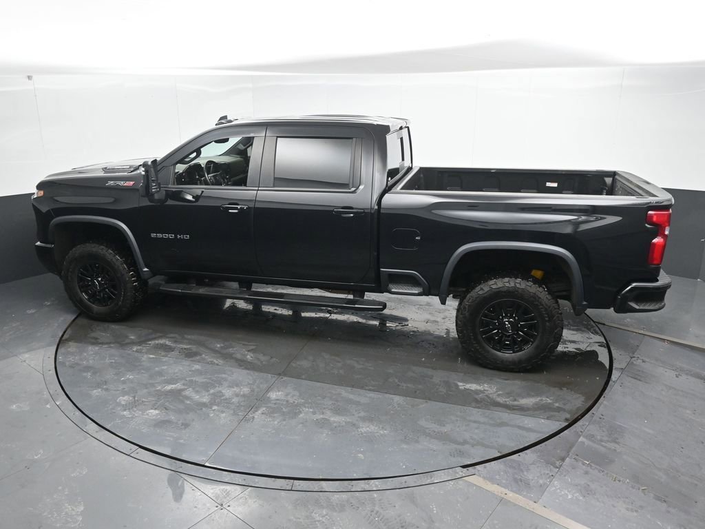 Used 2024 Chevrolet Silverado 2500 ZR2 w/ Technology Package image 43