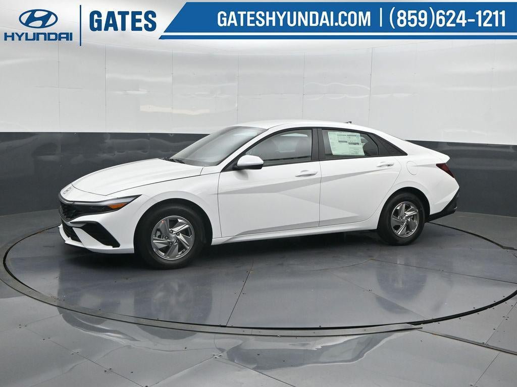 New 2026 Hyundai Elantra SE FWD image 7