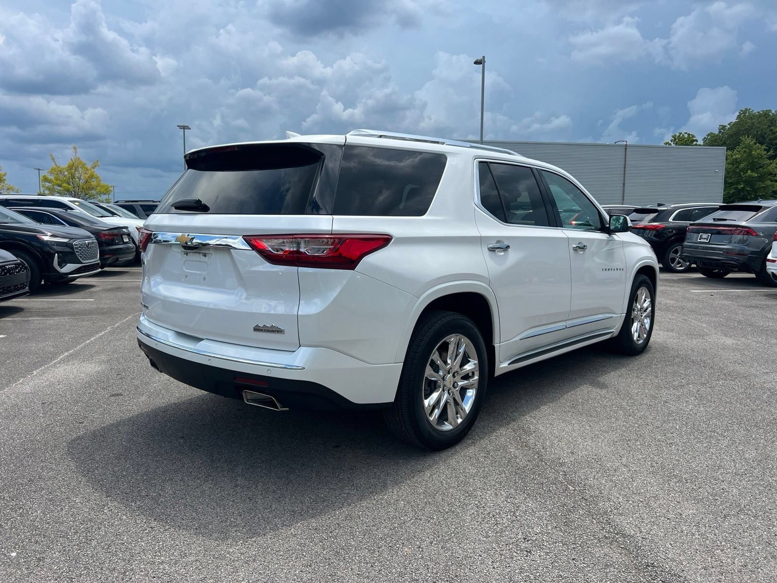 Used 2021 Chevrolet Traverse High Country FWD image 7