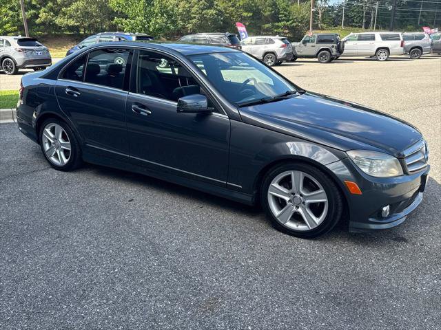 Used 2010 Mercedes-Benz C 300 4MATIC Sedan image 3