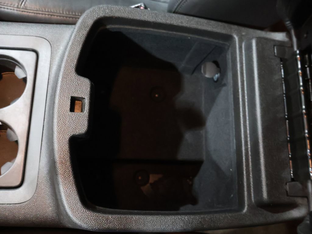 Used 2008 Chevrolet Suburban LT image 31