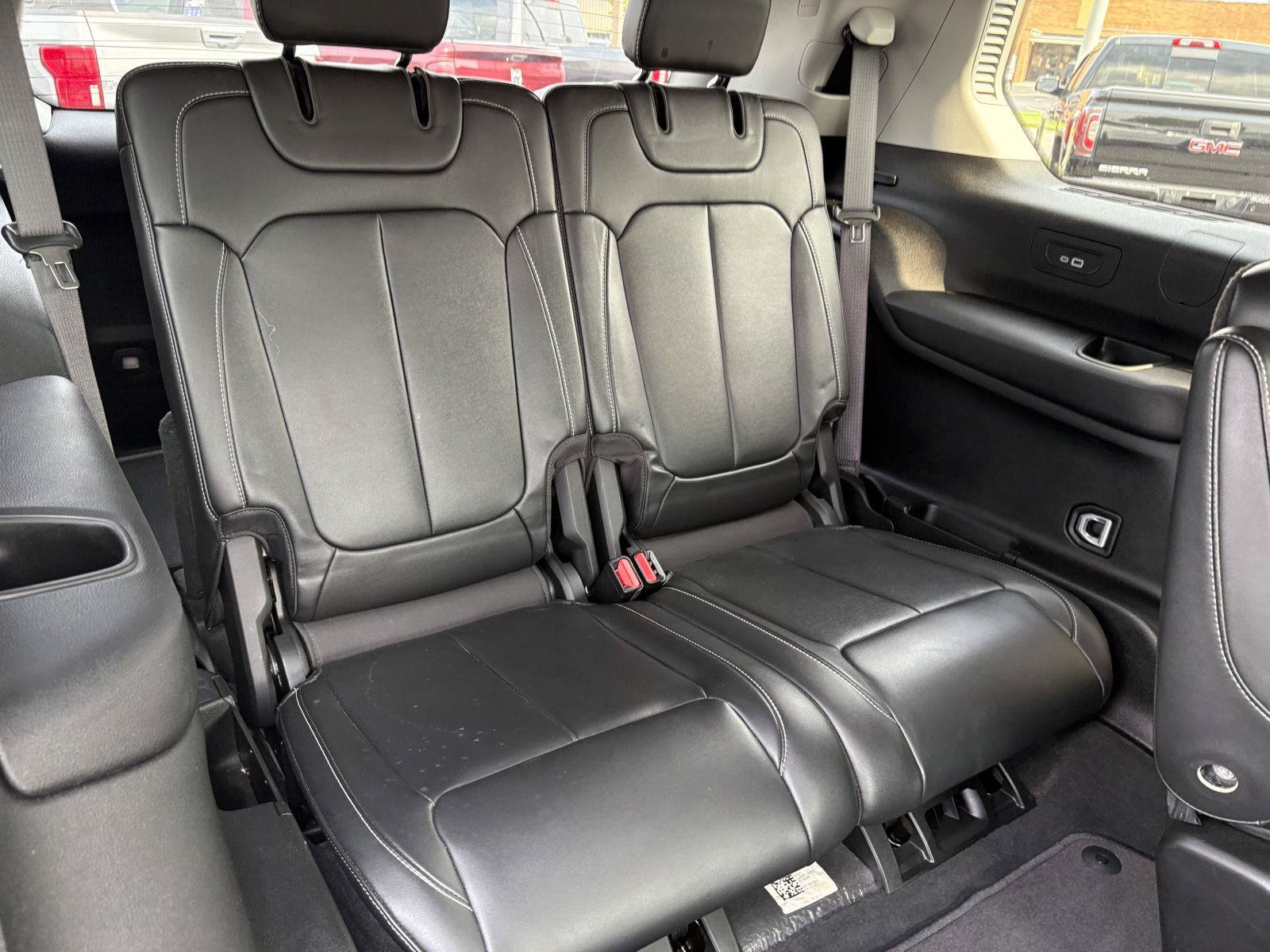Used 2022 Jeep Grand Cherokee L Limited AWD/4WD image 18