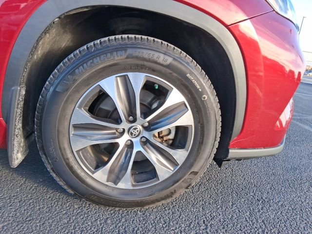 Used 2021 Toyota Highlander XLE image 5