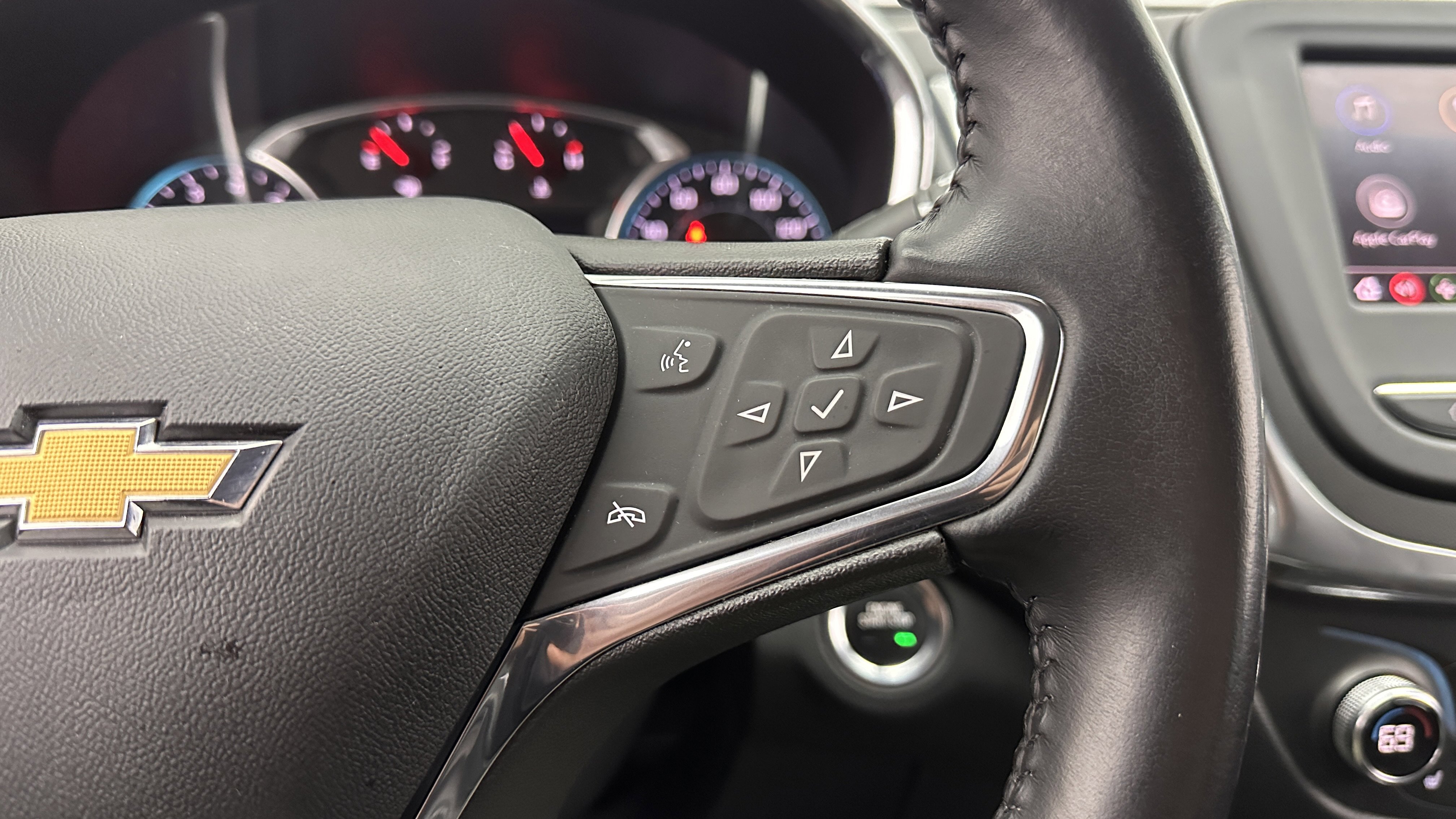 Used 2020 Chevrolet Equinox LT image 23