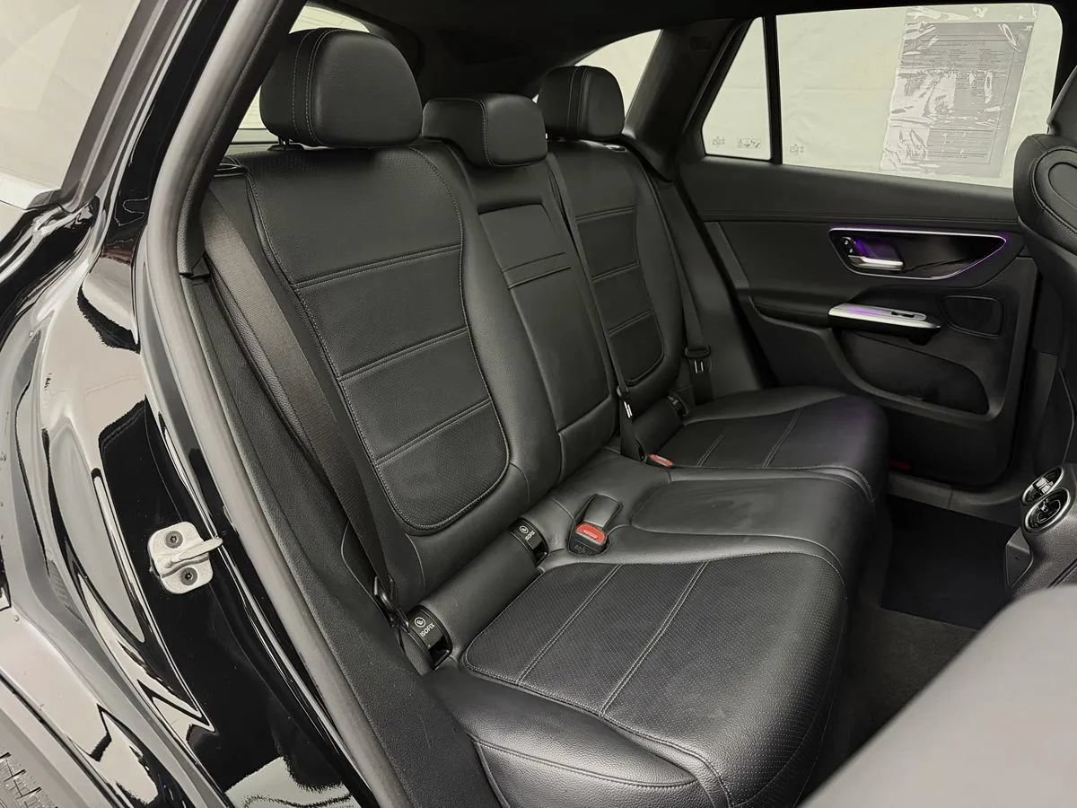 Used 2024 Mercedes-Benz GLC 300 4MATIC image 48