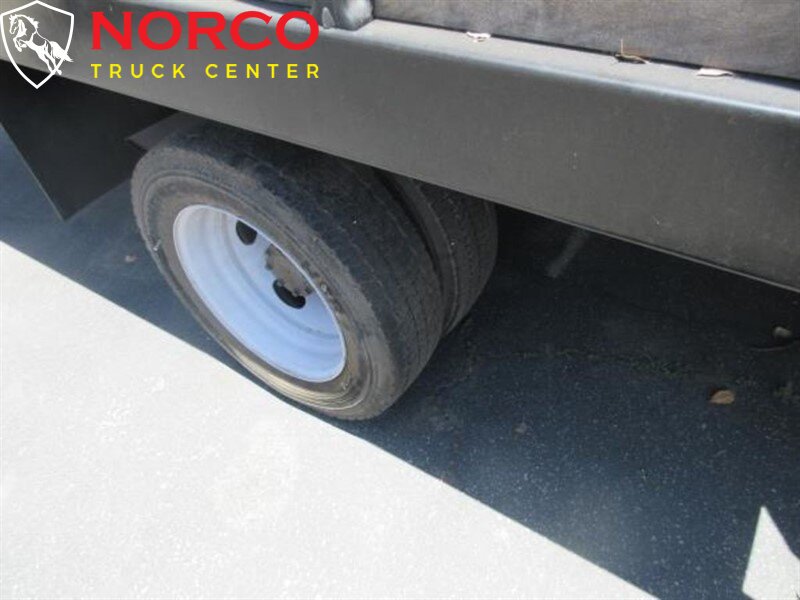 Used 2012 Ford F550 2WD Crew Cab Super Duty image 17