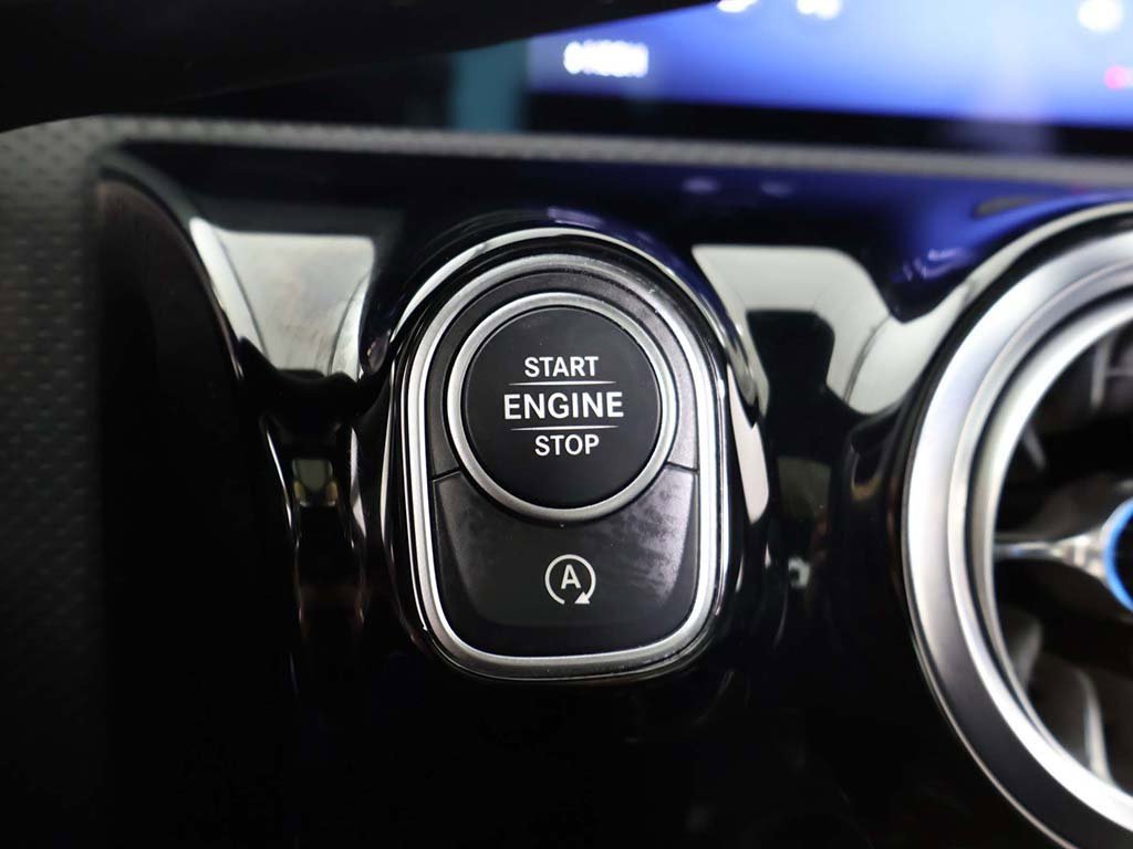 Used 2025 Mercedes-Benz CLA 250 4MATIC image 42