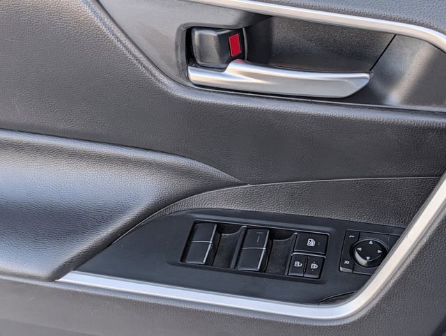 Used 2020 Toyota RAV4 XLE Premium image 24