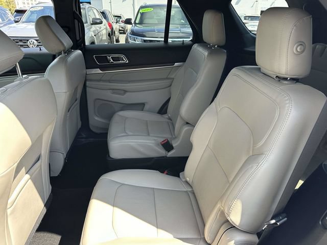 Used 2018 Ford Explorer Limited AWD/4WD image 18
