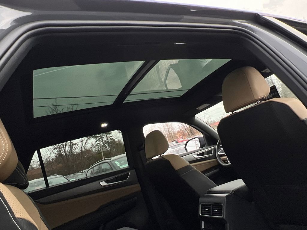 New 2026 Volkswagen Atlas Cross Sport SE image 14