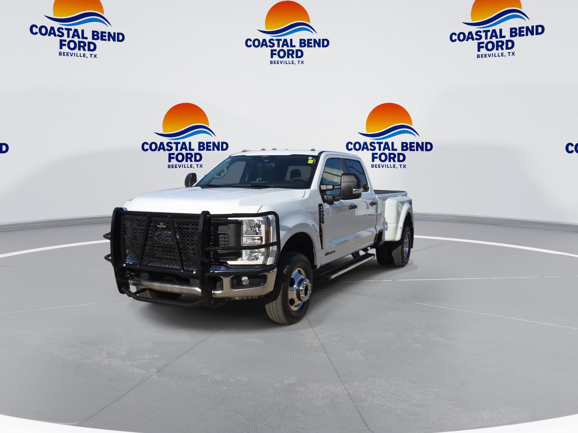 Used 2026 Ford F350 XL w/ 360-Degree Camera Package AWD/4WD image 3