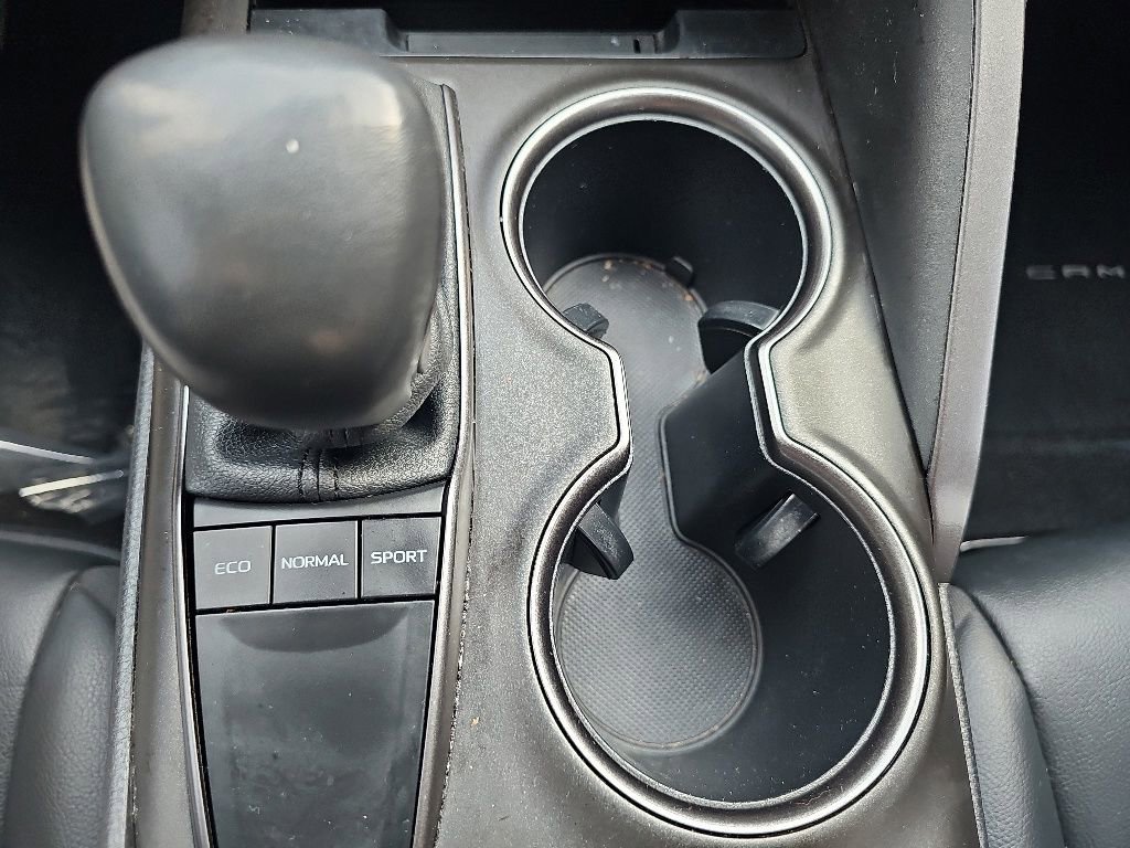 Used 2024 Toyota Camry SE FWD image 23