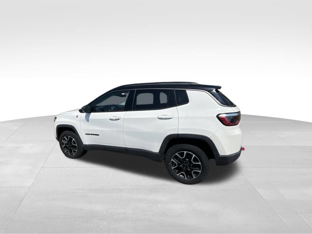 Used 2021 Jeep Compass Trailhawk AWD/4WD image 9
