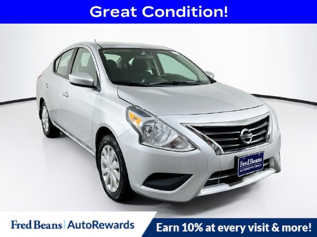 Used 2018 Nissan Versa SV FWD image 1