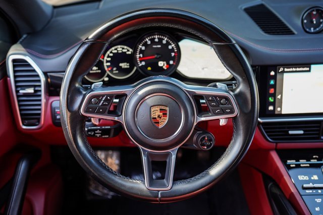 Used 2023 Porsche Cayenne Platinum Edition image 26