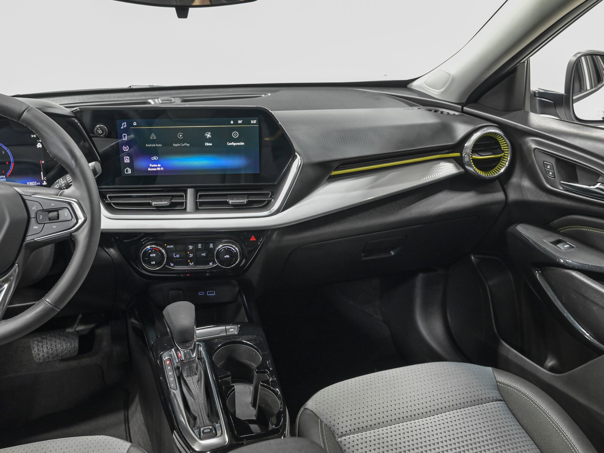 Used 2025 Chevrolet Trax LT w/ Driver Confidence Package FWD image 29