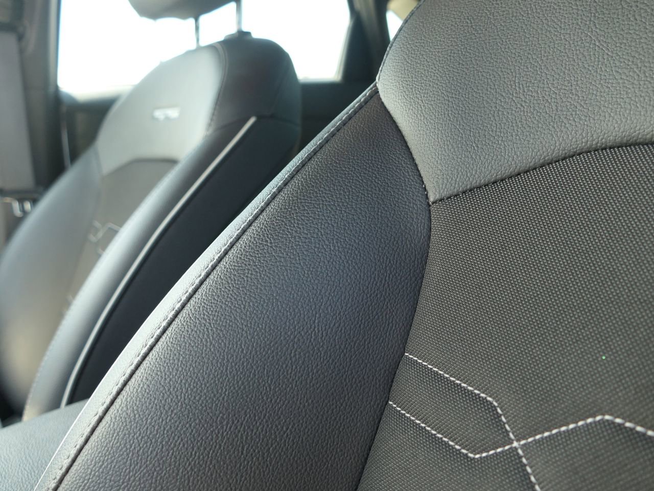 Used 2023 Kia Forte GT-Line w/ GT-Line Technology Package image 13