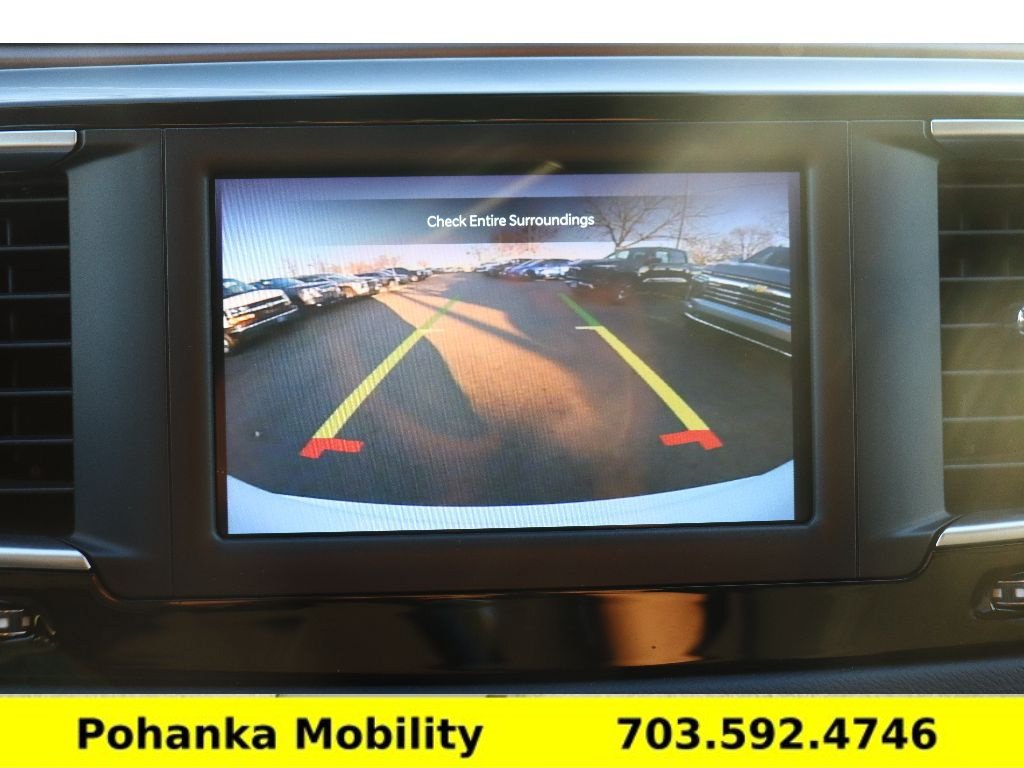 Used 2024 Chrysler Voyager LX FWD image 18