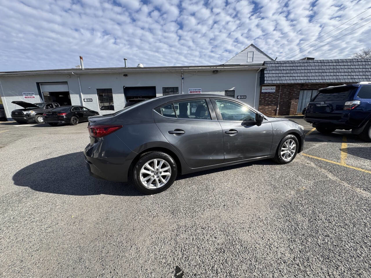 Used 2014 MAZDA MAZDA3 i Touring image 8