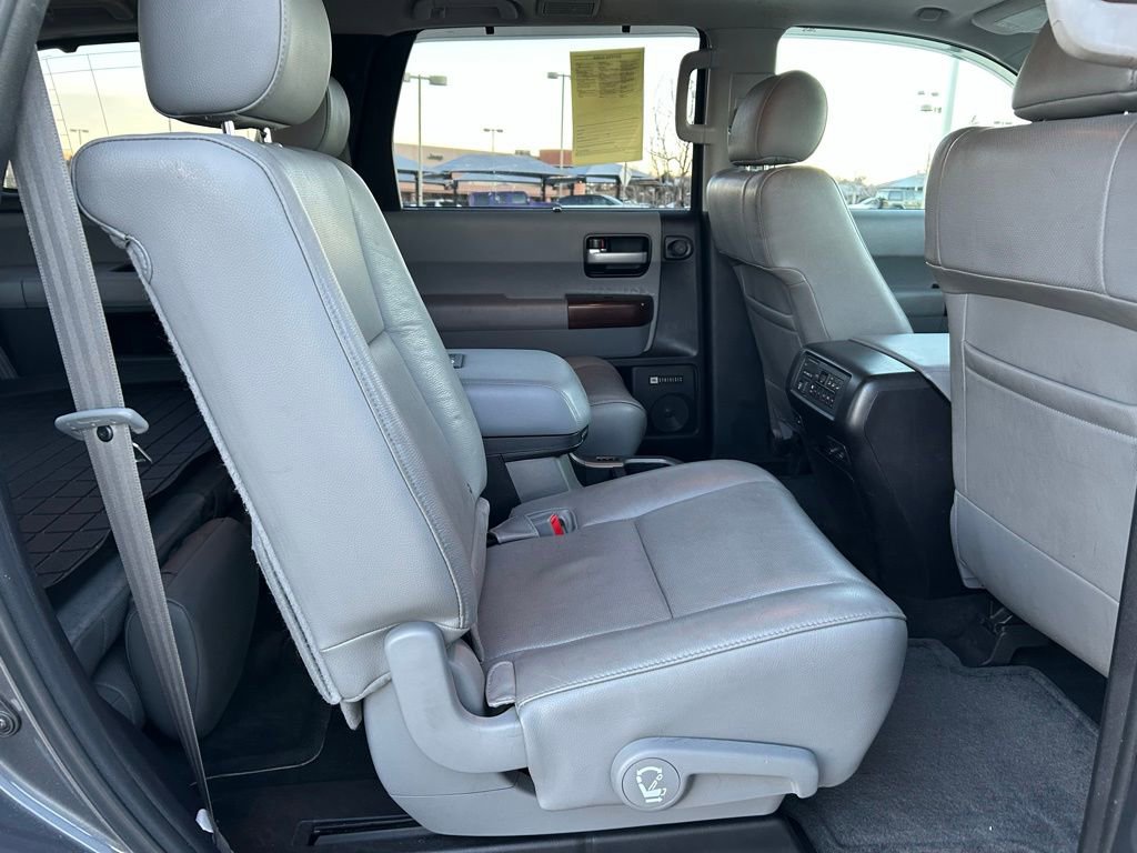 Used 2015 Toyota Sequoia Platinum image 29