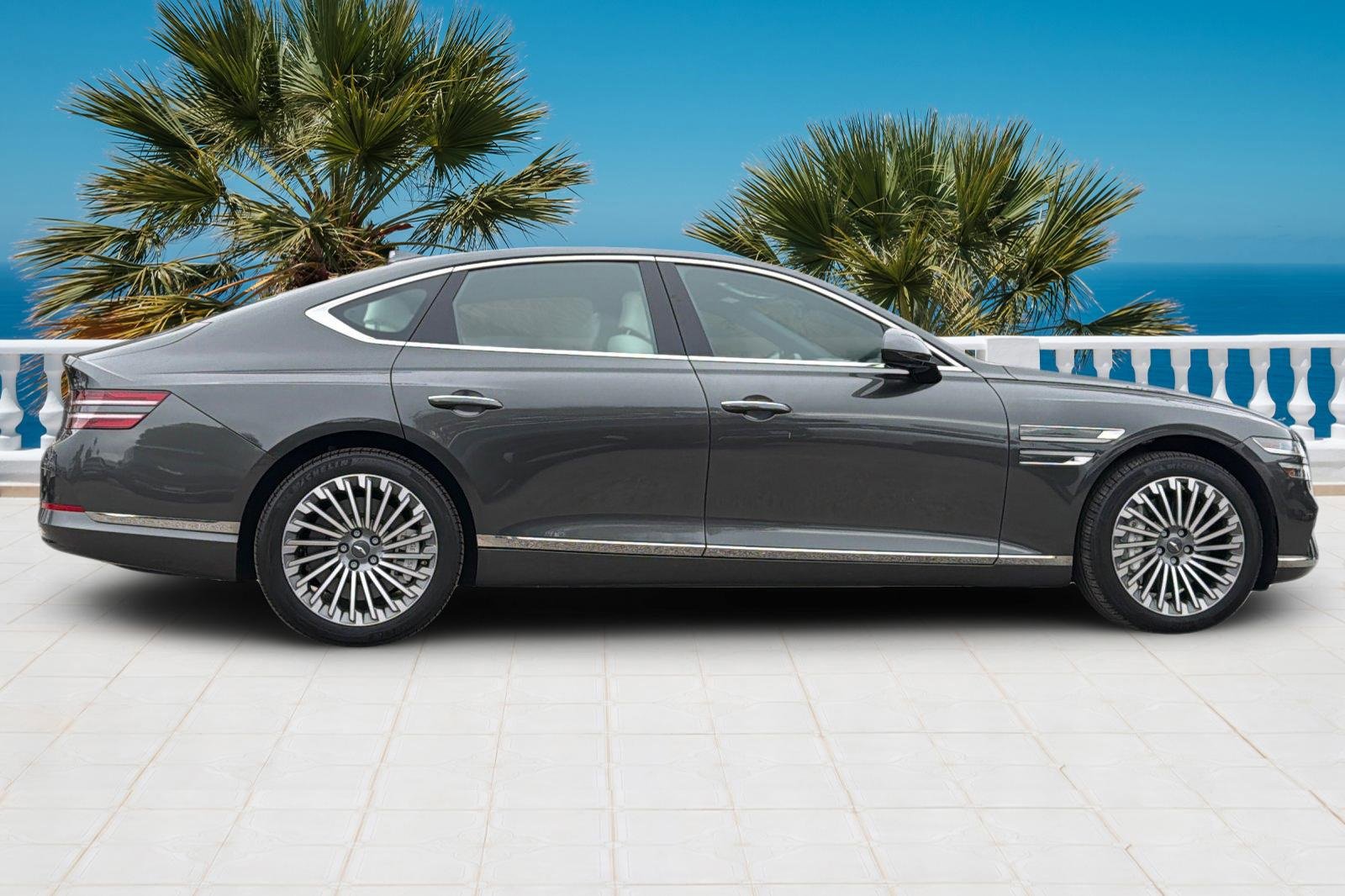 Used 2024 Genesis G80 image 4